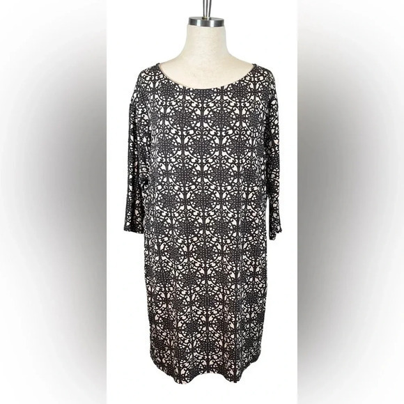 JUICY COUTURE BLACK AND WHITE GEOMETRIC MEDALLION PRINT SHEATH DRESS SIZE LARGE - Picture 2 of 9